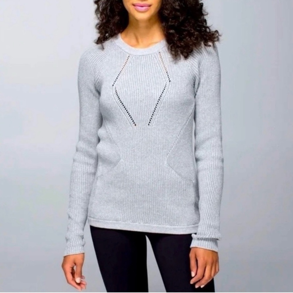 Lululemon Winter Gray Sweater Small